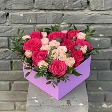 Цветочная композиция из Розы в коробке в Зиме