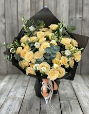 Букет цветов из:  Розы и Лизиантусы в Зиме