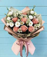 Букет цветов из:  Розы, Альстромерии и Лизиантусы #REPLACE_PRED# Зиме