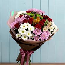 Букет цветов из:  Розы, Хризантемы и Альстромерии в Зиме