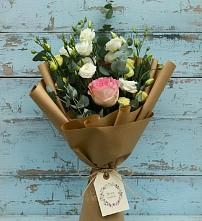 Букет цветов из:  Розы и Лизиантусы #REPLACE_PRED# Зиме