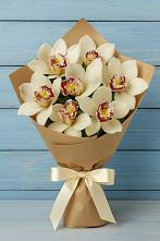 Букет цветов из:  Орхидеи и Розы в Зиме